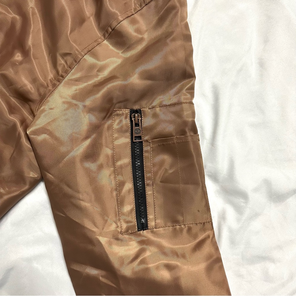 Swiss Cross Windbreaker Large. - Picture 4 of 7